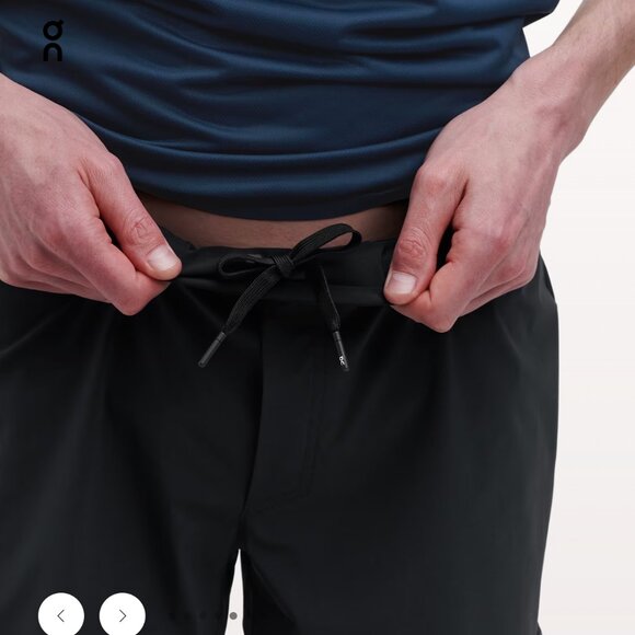 On Running Men's 5" lightweight shorts - Medium - Picture 4 of 8